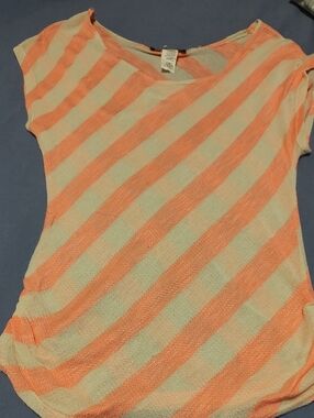 Striped Short Sleeve Tee in Coral and Cream